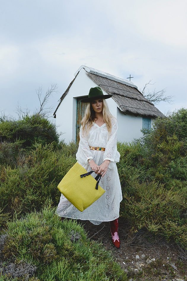 BETTA – Yellow & Violet