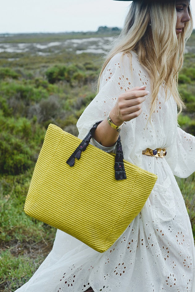 BETTA – Yellow & Violet