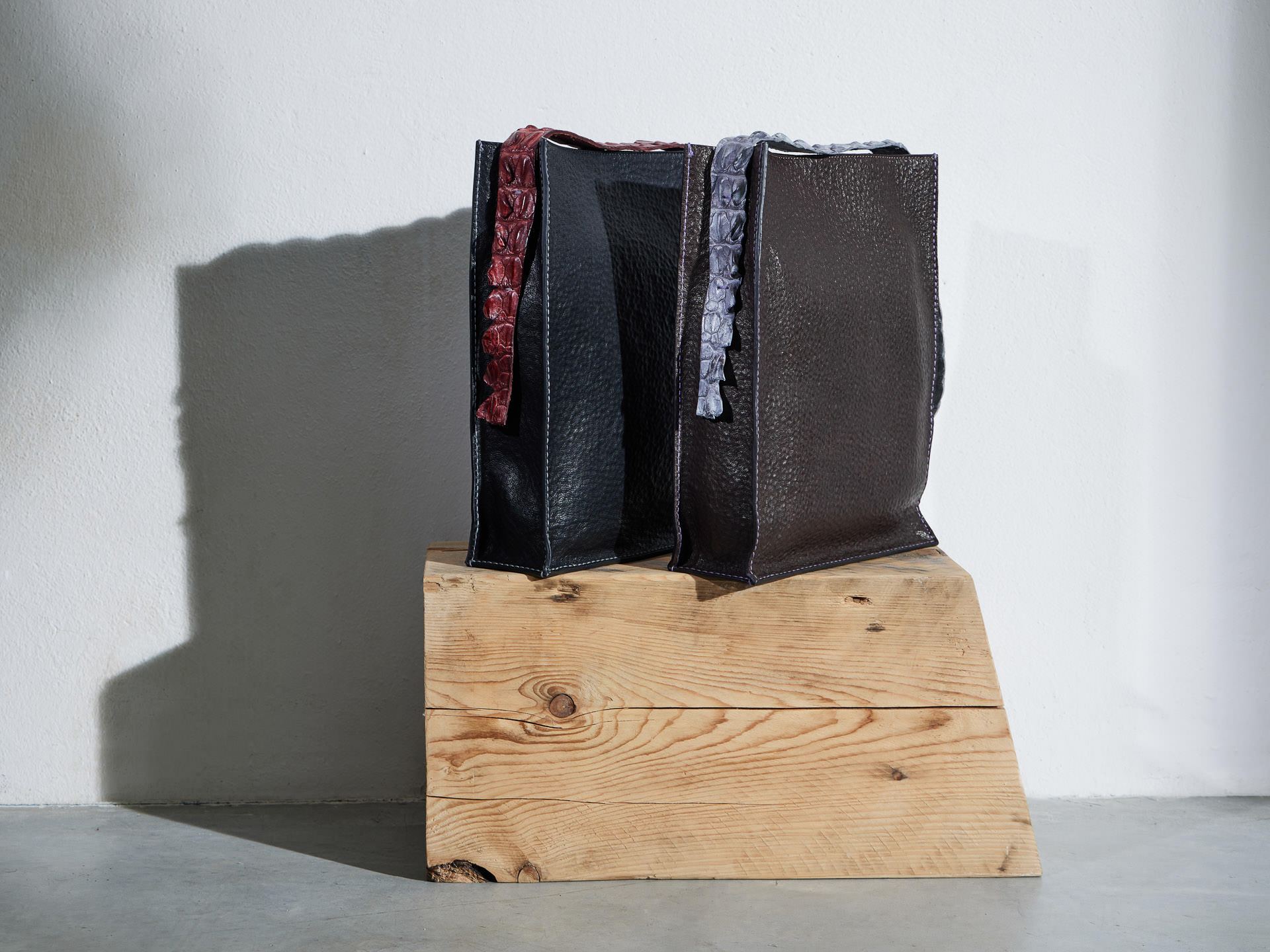 MATILDE - Black & Bordeaux