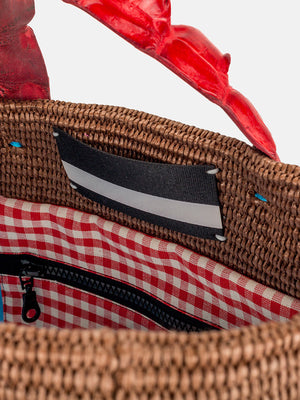 BETTA – Wood & Red